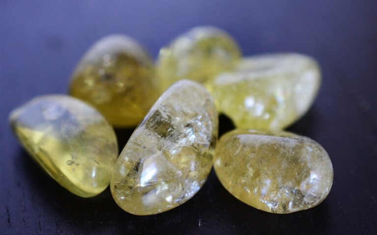 Crystals for Happiness and Peace: 15 Powerful Stones to Uplift and Soothe Your Spirit