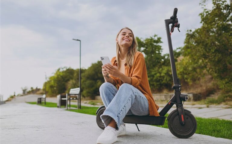 15 Fascinating Facts on Happiness That Will Surprise and Inspire You