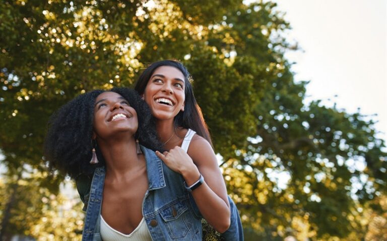 34 Happiness Quotes That Will Lift Your Spirit and Lighten Your Day