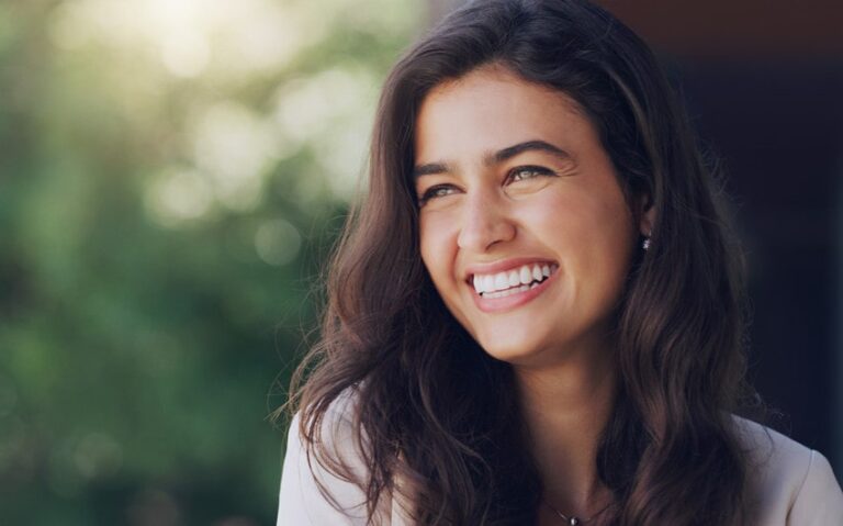 what factors contribute to happiness